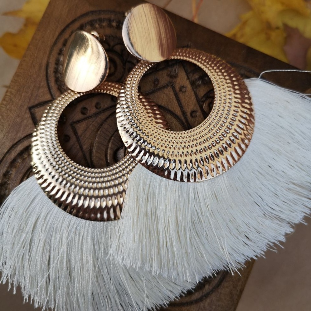 Earrings - Picture 2 of 3